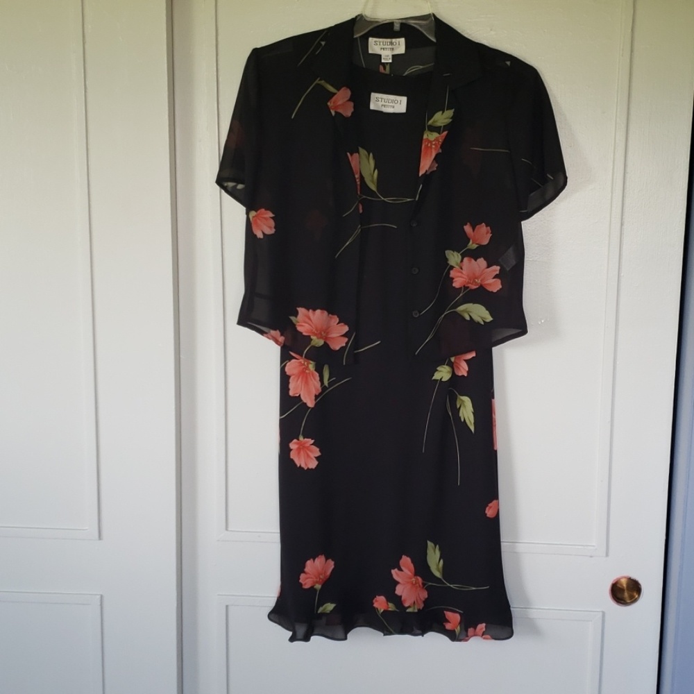 Dress - Picture 2 of 2